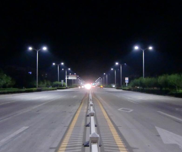 La provincia de Anhui llevó luces de carretera